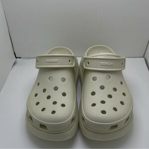 CROCS Cream Platform Shoes with Textured Footbed and Ventilation
